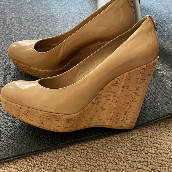 Stuart Weitzman classsic wedge